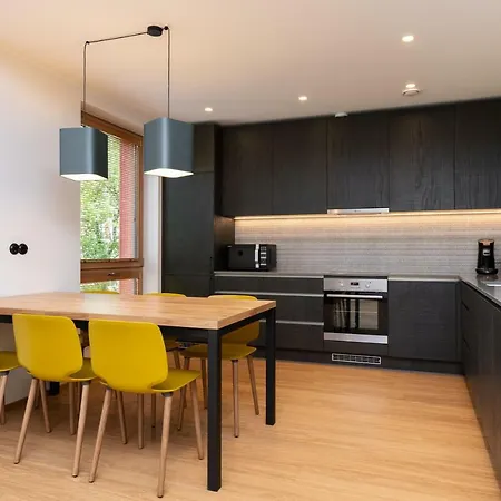 Self-check-in 3 Bedroom With Sauna And Balconies Apartment